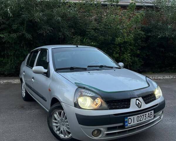 Серый Рено Clio Symbol, объемом двигателя 1.39 л и пробегом 430 тыс. км за 2600 $, фото 1 на Automoto.ua