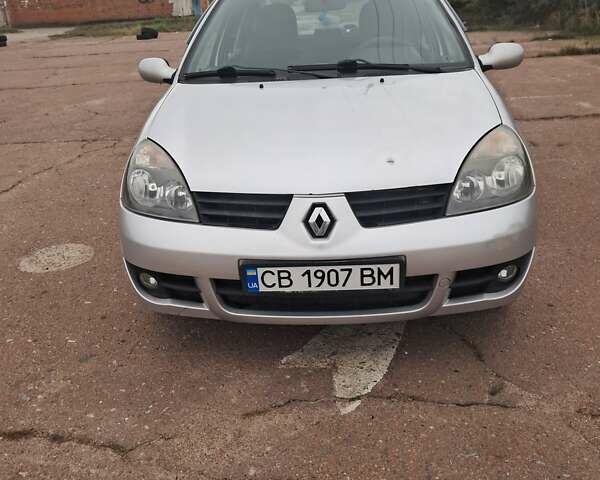 Серый Рено Clio Symbol, объемом двигателя 1.4 л и пробегом 195 тыс. км за 3000 $, фото 1 на Automoto.ua