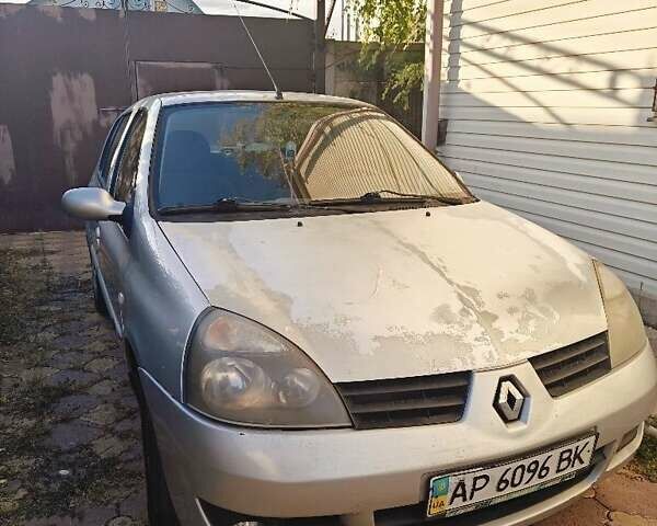 Сірий Рено Clio Symbol, об'ємом двигуна 1.4 л та пробігом 150 тис. км за 3000 $, фото 1 на Automoto.ua