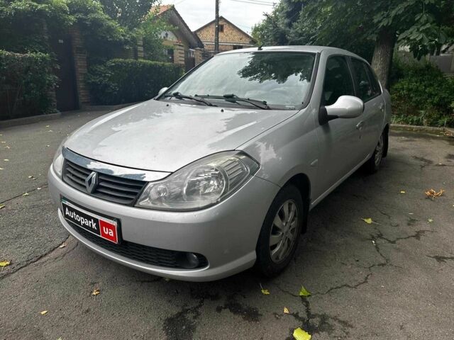 Серый Рено Clio Symbol, объемом двигателя 1.4 л и пробегом 110 тыс. км за 4790 $, фото 1 на Automoto.ua