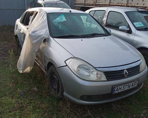 Серый Рено Clio Symbol, объемом двигателя 1.4 л и пробегом 100 тыс. км за 2500 $, фото 1 на Automoto.ua