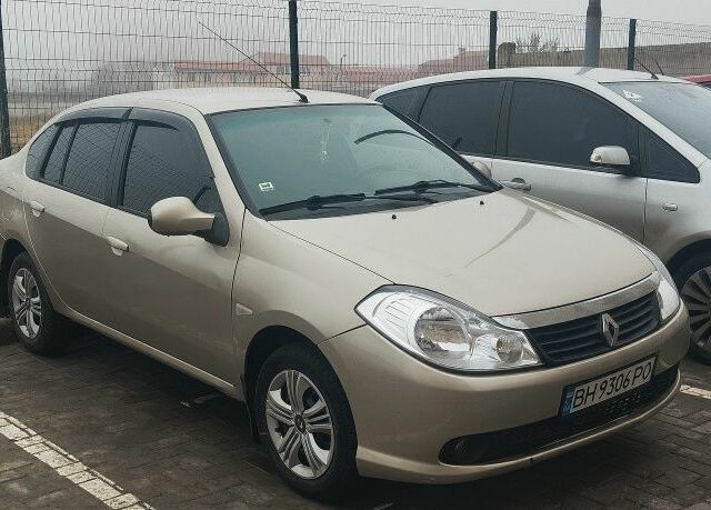 Серый Рено Clio Symbol, объемом двигателя 0 л и пробегом 180 тыс. км за 3900 $, фото 1 на Automoto.ua