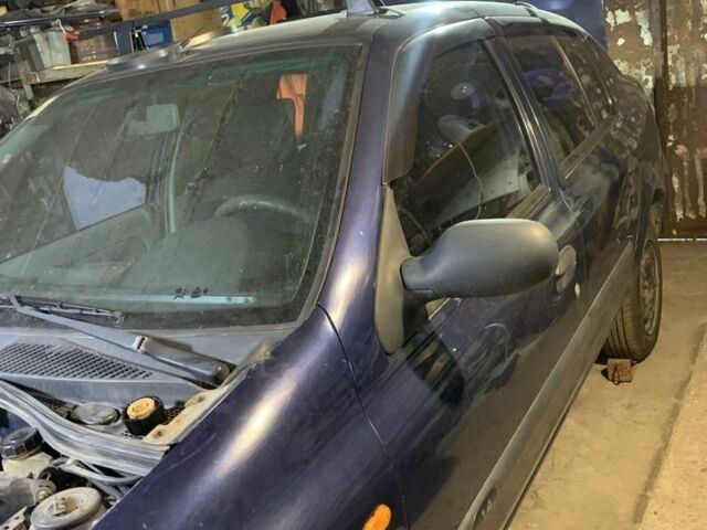 Синий Рено Clio Symbol, объемом двигателя 1.4 л и пробегом 400 тыс. км за 1301 $, фото 1 на Automoto.ua