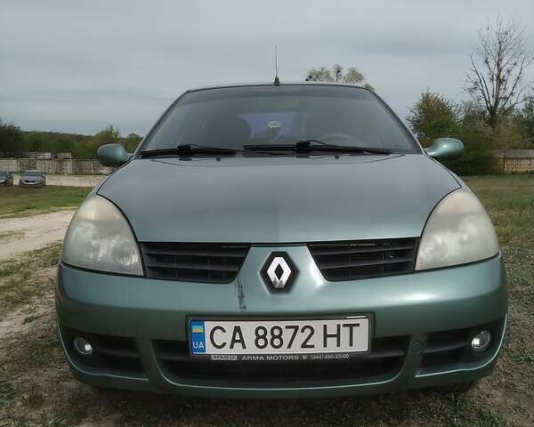 Зеленый Рено Clio Symbol, объемом двигателя 1.4 л и пробегом 267 тыс. км за 2200 $, фото 1 на Automoto.ua