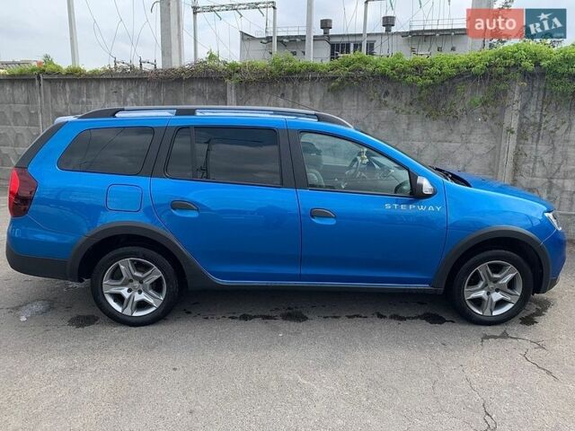 Синий Рено Logan MCV Stepway, объемом двигателя 0.9 л и пробегом 78 тыс. км за 12443 $, фото 1 на Automoto.ua