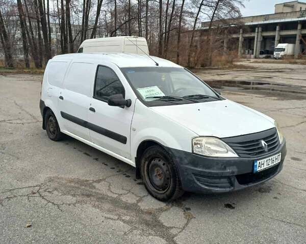 Білий Рено Logan Van, об'ємом двигуна 1.5 л та пробігом 100 тис. км за 2900 $, фото 1 на Automoto.ua