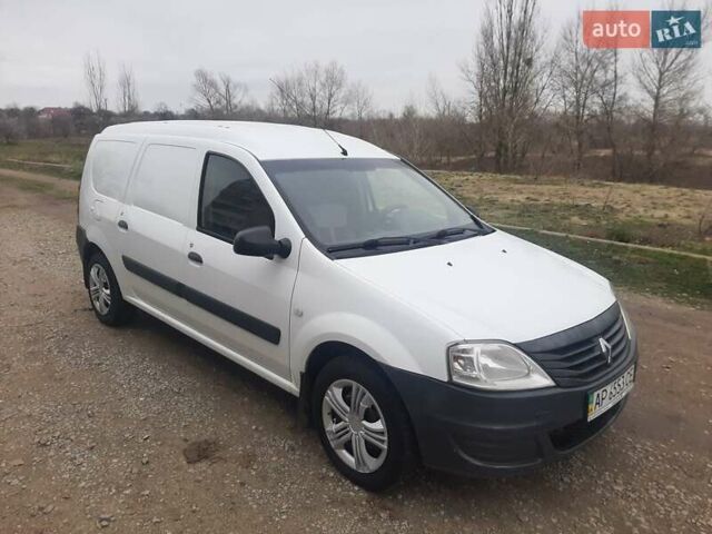 Білий Рено Logan Van, об'ємом двигуна 1.6 л та пробігом 169 тис. км за 3400 $, фото 1 на Automoto.ua