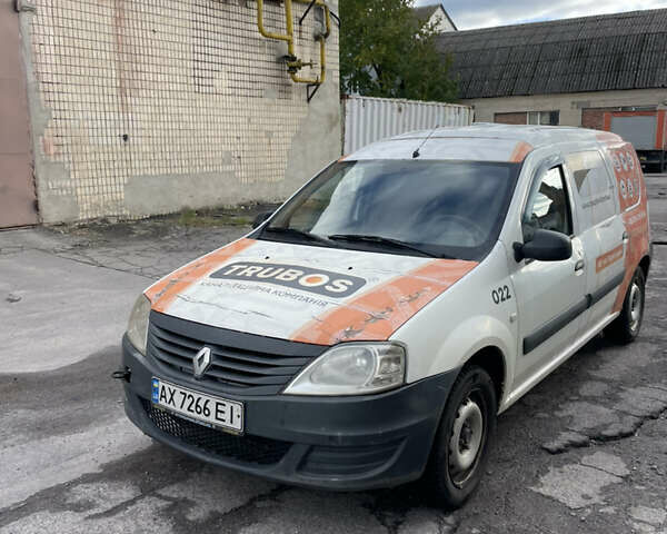 Рено Logan Van 2012 в Виннице на Automoto.ua Белый Рено Logan Van, объемом двигателя 1.6 л и пробегом 308 тыс. км за 3200 $, фото 1 на Automoto.ua