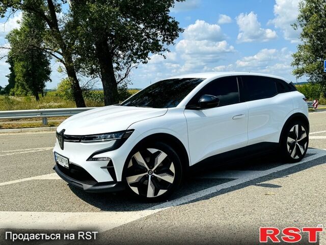 Белый Рено Megane E-Tech, объемом двигателя 0 л и пробегом 3 тыс. км за 29500 $, фото 1 на Automoto.ua