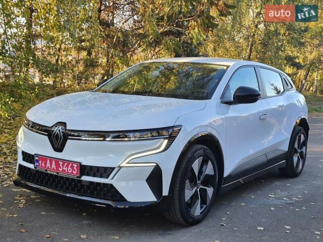 Рено Megane E-Tech 2023 в Львове на Automoto.ua Белый Рено Megane E-Tech, объемом двигателя 0 л и пробегом 7 тыс. км за 20431 $, фото 1 на Automoto.ua