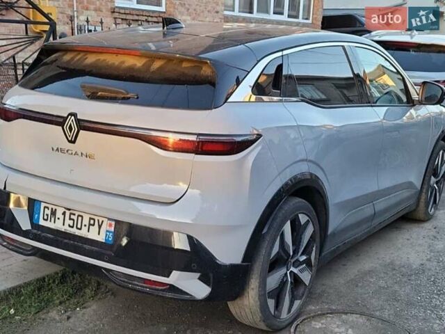 Белый Рено Megane E-Tech, объемом двигателя 0 л и пробегом 35 тыс. км за 13477 $, фото 1 на Automoto.ua