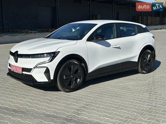 Белый Рено Megane E-Tech, объемом двигателя 0 л и пробегом 6 тыс. км за 20700 $, фото 1 на Automoto.ua