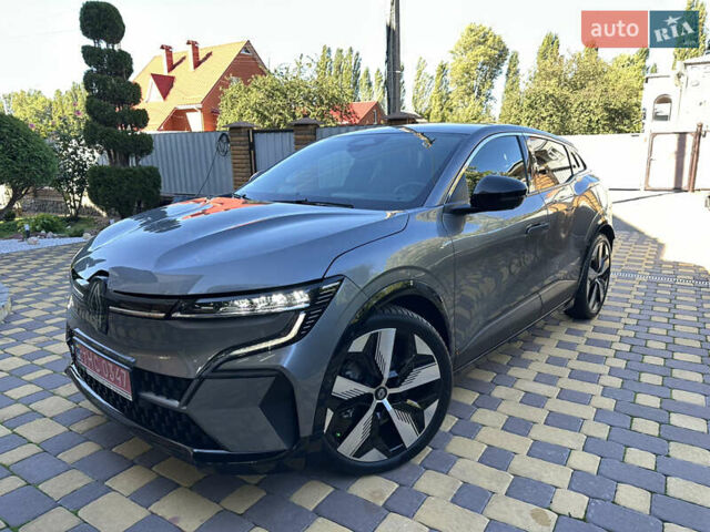 Сірий Рено Megane E-Tech, об'ємом двигуна 0 л та пробігом 23 тис. км за 22800 $, фото 1 на Automoto.ua