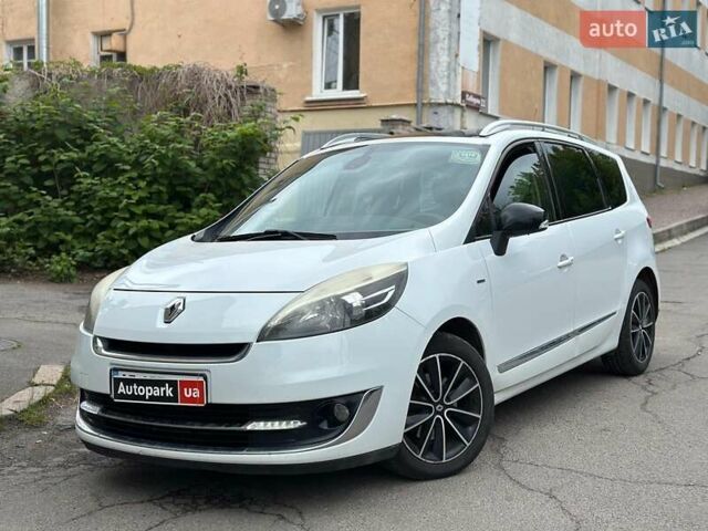 Белый Рено Megane Scenic, объемом двигателя 1.5 л и пробегом 293 тыс. км за 7590 $, фото 1 на Automoto.ua