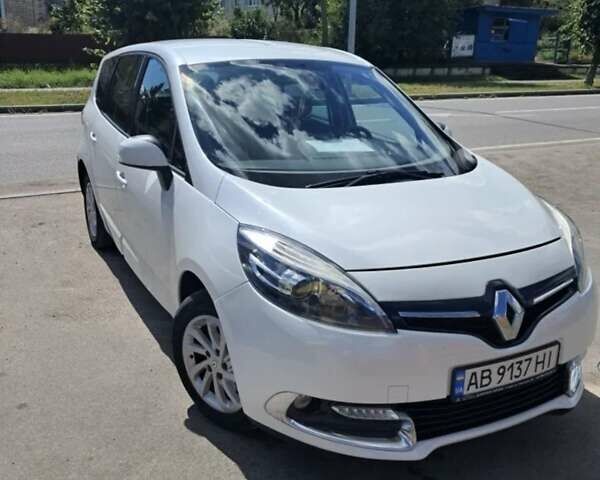 Белый Рено Megane Scenic, объемом двигателя 1.5 л и пробегом 310 тыс. км за 9500 $, фото 1 на Automoto.ua