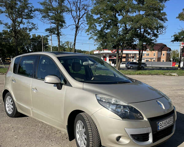 Бежевий Рено Megane Scenic, об'ємом двигуна 1.5 л та пробігом 356 тис. км за 6450 $, фото 1 на Automoto.ua
