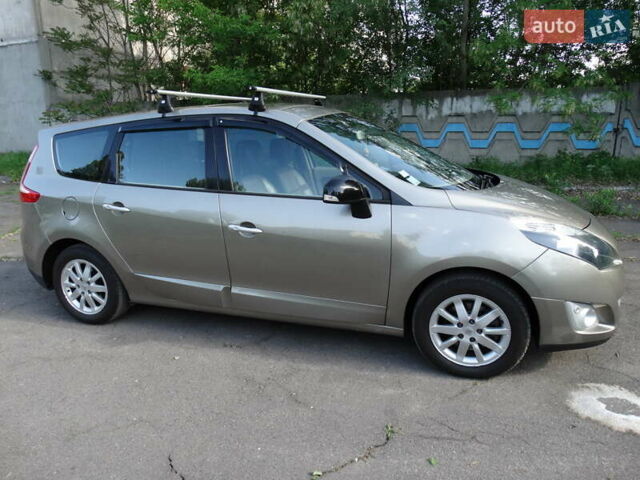 Бежевий Рено Megane Scenic, об'ємом двигуна 1.5 л та пробігом 259 тис. км за 8900 $, фото 1 на Automoto.ua