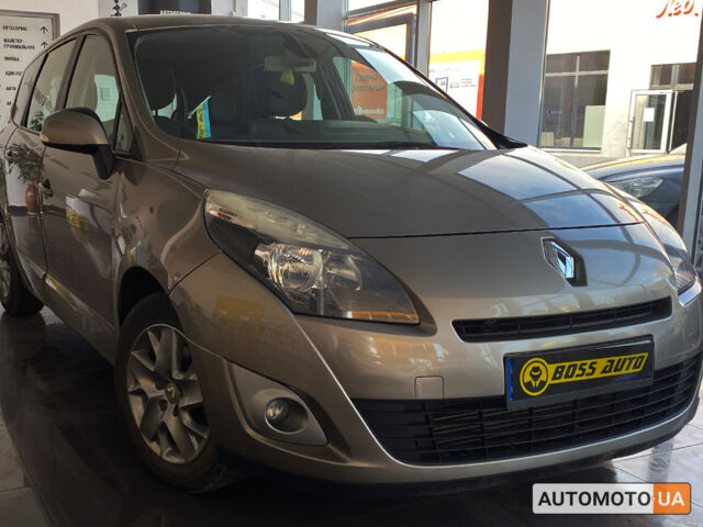 Бежевый Рено Megane Scenic, объемом двигателя 1.5 л и пробегом 217 тыс. км за 7400 $, фото 1 на Automoto.ua