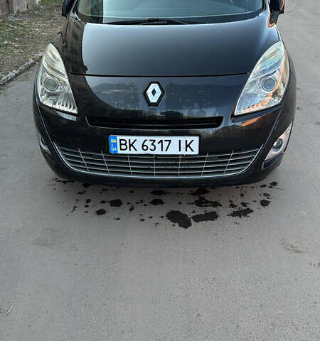 Черный Рено Megane Scenic, объемом двигателя 1.4 л и пробегом 262 тыс. км за 6500 $, фото 1 на Automoto.ua