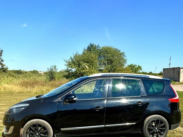 Черный Рено Megane Scenic, объемом двигателя 1.6 л и пробегом 257 тыс. км за 9800 $, фото 1 на Automoto.ua