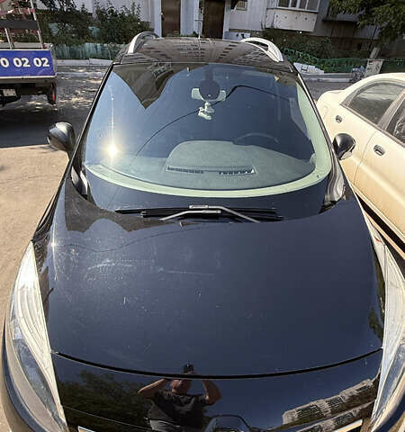 Черный Рено Megane Scenic, объемом двигателя 1.5 л и пробегом 228 тыс. км за 11000 $, фото 1 на Automoto.ua