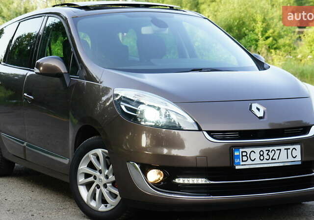 Коричневый Рено Megane Scenic, объемом двигателя 1.5 л и пробегом 263 тыс. км за 7500 $, фото 1 на Automoto.ua