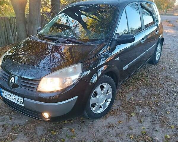 Рено Megane Scenic, объемом двигателя 1.6 л и пробегом 245 тыс. км за 4950 $, фото 1 на Automoto.ua