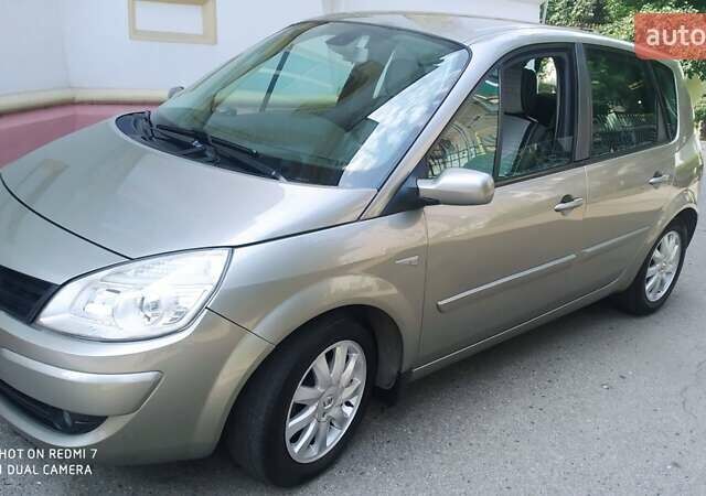Серый Рено Megane Scenic, объемом двигателя 1.46 л и пробегом 180 тыс. км за 6300 $, фото 1 на Automoto.ua