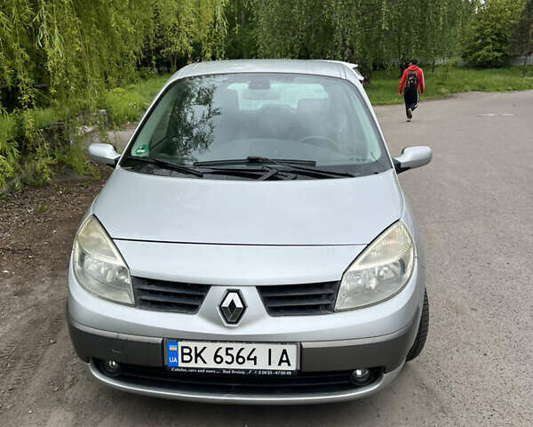 Серый Рено Megane Scenic, объемом двигателя 1.6 л и пробегом 232 тыс. км за 4400 $, фото 1 на Automoto.ua