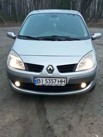 Сірий Рено Megane Scenic, об'ємом двигуна 1.6 л та пробігом 150 тис. км за 5500 $, фото 1 на Automoto.ua