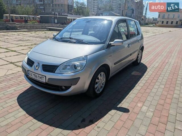 Серый Рено Megane Scenic, объемом двигателя 1.6 л и пробегом 153 тыс. км за 6300 $, фото 1 на Automoto.ua