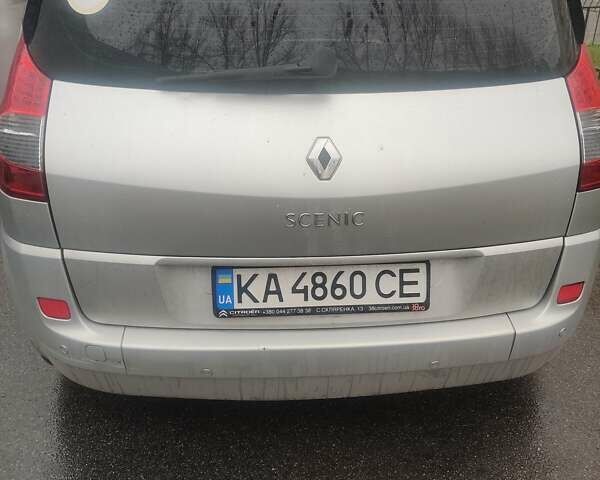 Сірий Рено Megane Scenic, об'ємом двигуна 2 л та пробігом 145 тис. км за 6999 $, фото 1 на Automoto.ua
