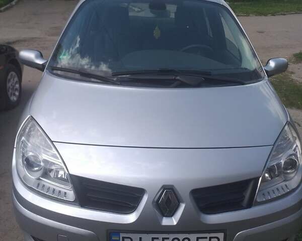 Сірий Рено Megane Scenic, об'ємом двигуна 1.6 л та пробігом 109 тис. км за 6300 $, фото 1 на Automoto.ua