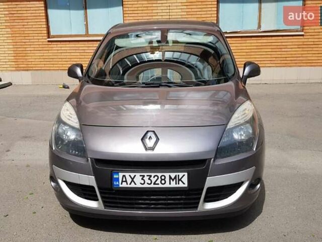 Сірий Рено Megane Scenic, об'ємом двигуна 1.5 л та пробігом 221 тис. км за 6900 $, фото 1 на Automoto.ua