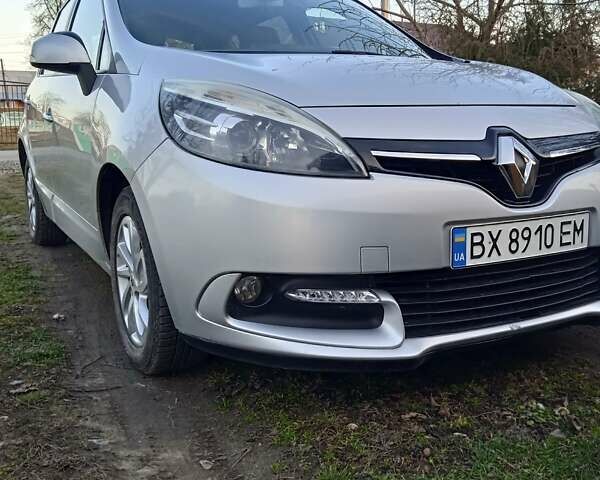 Серый Рено Megane Scenic, объемом двигателя 1.5 л и пробегом 249 тыс. км за 7250 $, фото 1 на Automoto.ua
