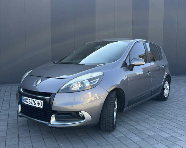 Сірий Рено Megane Scenic, об'ємом двигуна 1.5 л та пробігом 256 тис. км за 6700 $, фото 1 на Automoto.ua