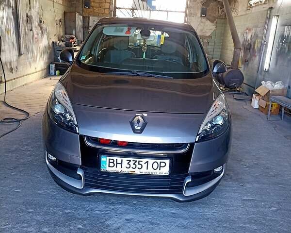Сірий Рено Megane Scenic, об'ємом двигуна 1.5 л та пробігом 263 тис. км за 8100 $, фото 1 на Automoto.ua