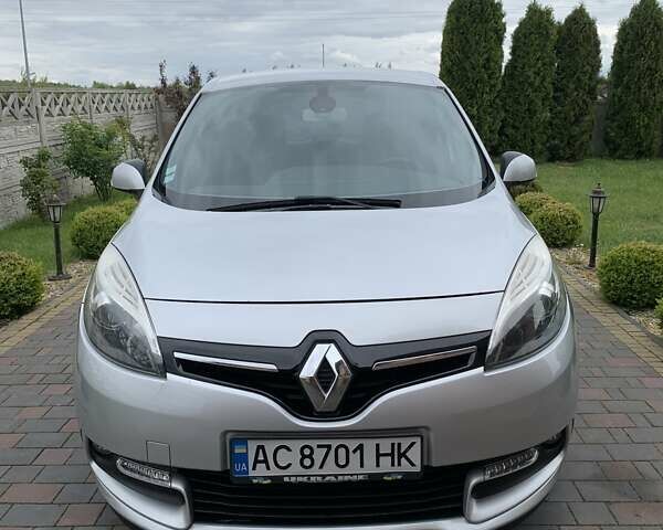 Серый Рено Megane Scenic, объемом двигателя 1.5 л и пробегом 256 тыс. км за 8100 $, фото 1 на Automoto.ua