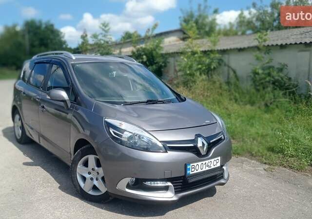 Серый Рено Megane Scenic, объемом двигателя 1.5 л и пробегом 186 тыс. км за 10600 $, фото 1 на Automoto.ua