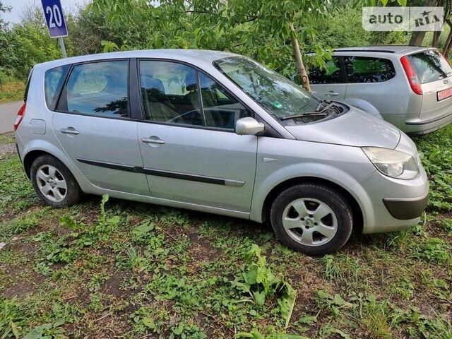 Серый Рено Megane Scenic, объемом двигателя 1.6 л и пробегом 198 тыс. км за 5300 $, фото 1 на Automoto.ua