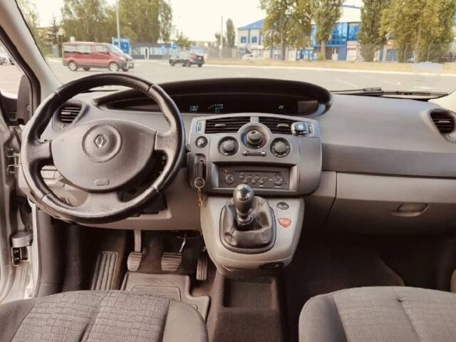 Серый Рено Megane Scenic, объемом двигателя 1.6 л и пробегом 0 тыс. км за 4900 $, фото 1 на Automoto.ua