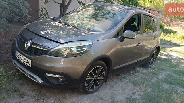 Сірий Рено Megane Scenic, об'ємом двигуна 1.46 л та пробігом 177 тис. км за 10300 $, фото 1 на Automoto.ua