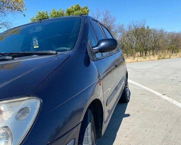 Синий Рено Megane Scenic, объемом двигателя 1.87 л и пробегом 340 тыс. км за 3200 $, фото 1 на Automoto.ua