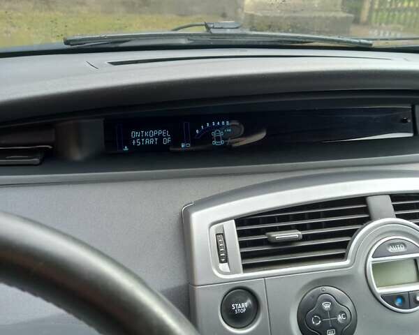 Рено Megane Scenic 2008 в Сарнах на Automoto.ua Синий Рено Megane Scenic, объемом двигателя 1.9 л и пробегом 280 тыс. км за 6650 $, фото 1 на Automoto.ua