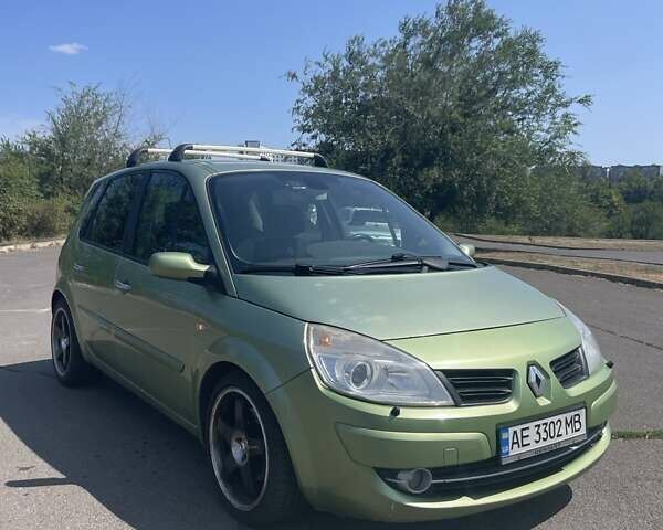 Зелений Рено Megane Scenic, об'ємом двигуна 2 л та пробігом 282 тис. км за 5500 $, фото 1 на Automoto.ua