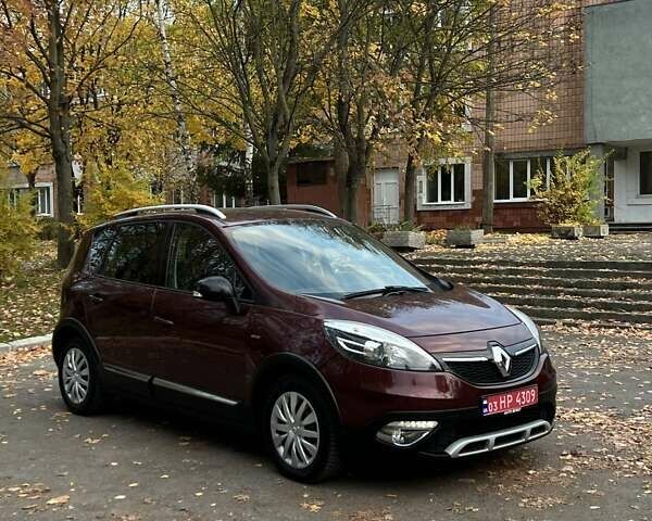 Рено Scenic XMOD 2013 в Ровно на Automoto.ua Красный Рено Scenic XMOD, объемом двигателя 1.6 л и пробегом 181 тыс. км за 10950 $, фото 1 на Automoto.ua