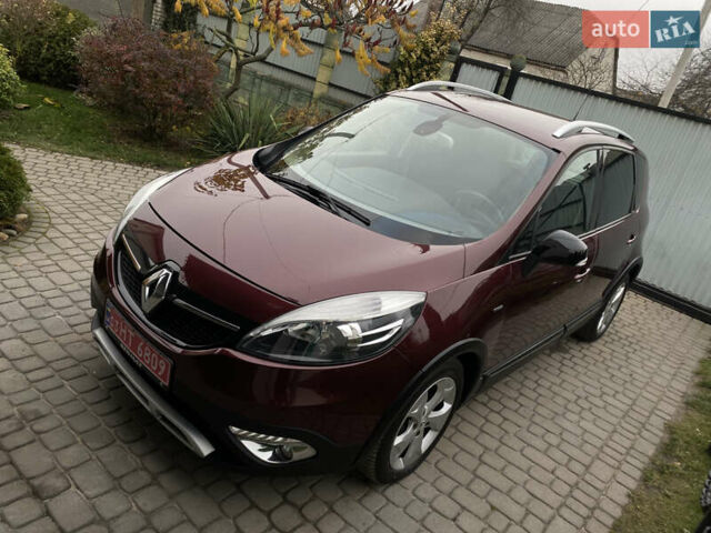 Красный Рено Scenic XMOD, объемом двигателя 1.5 л и пробегом 227 тыс. км за 9400 $, фото 1 на Automoto.ua