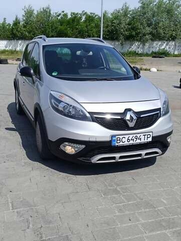 Сірий Рено Scenic XMOD, об'ємом двигуна 1.46 л та пробігом 220 тис. км за 10249 $, фото 1 на Automoto.ua