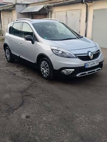 Серый Рено Scenic XMOD, объемом двигателя 1.46 л и пробегом 220 тыс. км за 9949 $, фото 1 на Automoto.ua