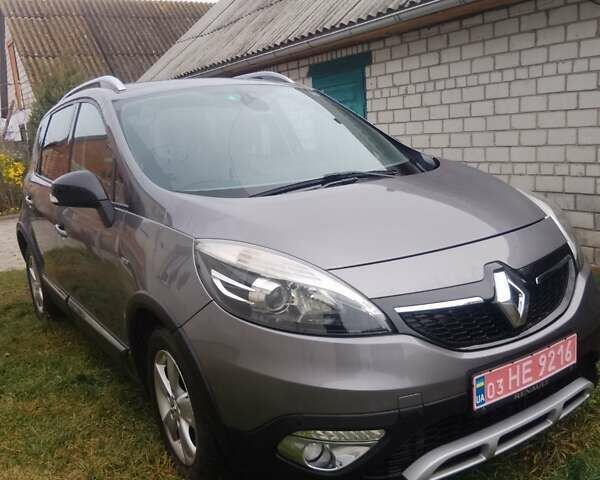 Сірий Рено Scenic XMOD, об'ємом двигуна 1.2 л та пробігом 244 тис. км за 9500 $, фото 1 на Automoto.ua